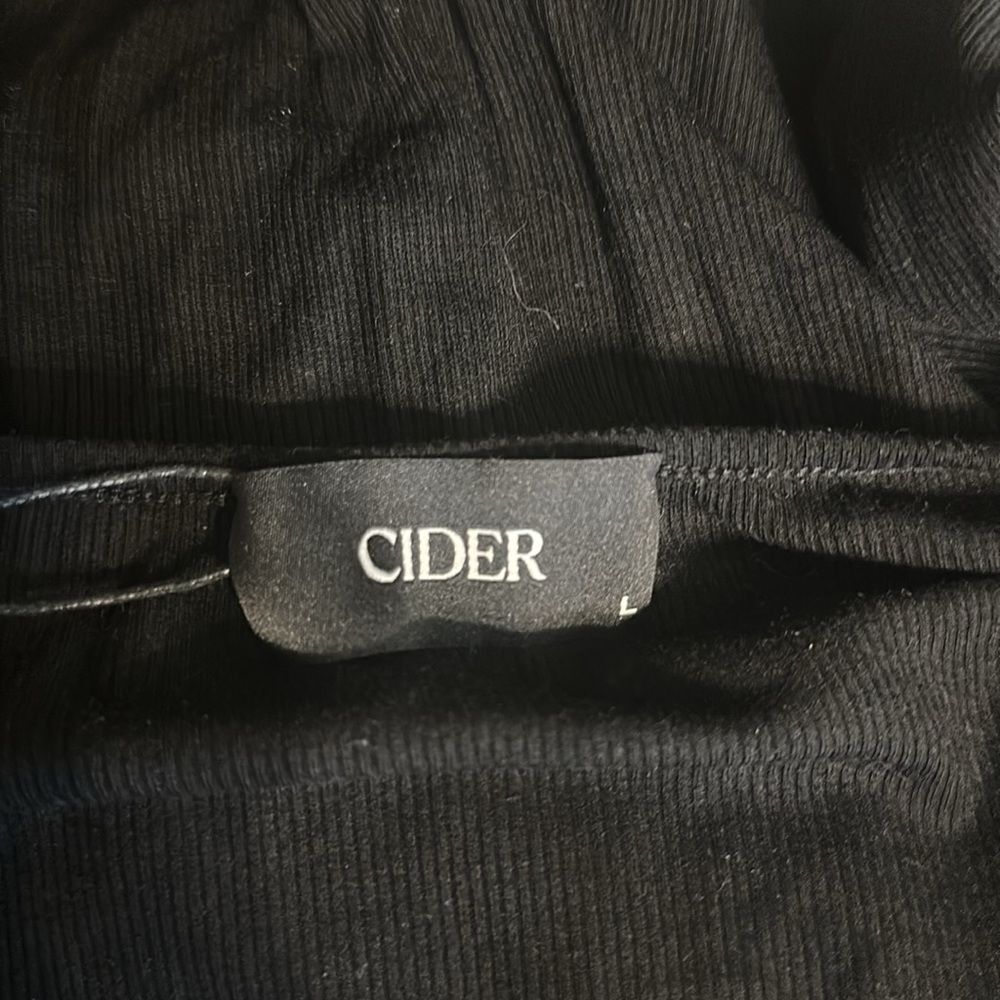 Cider bodysuit L (5175) NWT - Picture 3 of 3